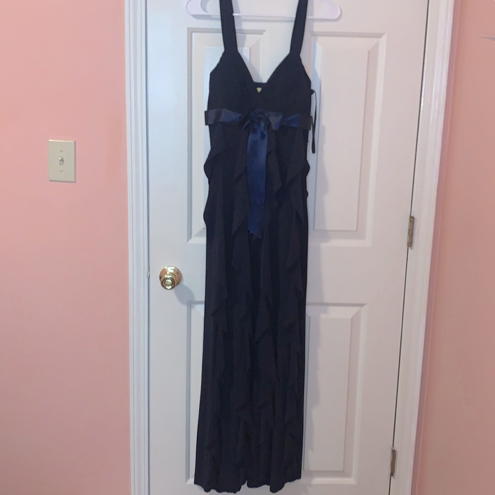 Long Flare Formal Dress with Bow Size M